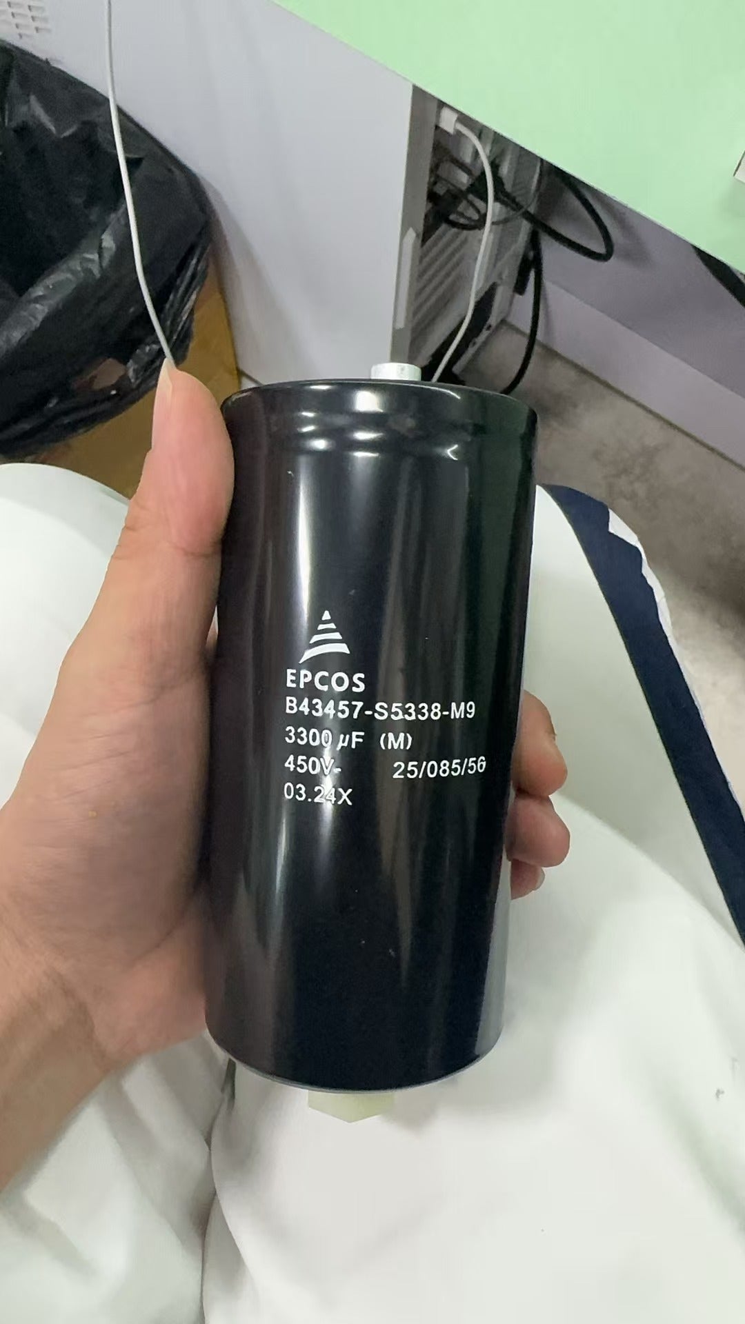 EPCOS B43457-S5338-M9 3300μF 450V 64x151 Kondensator (24 Stück)