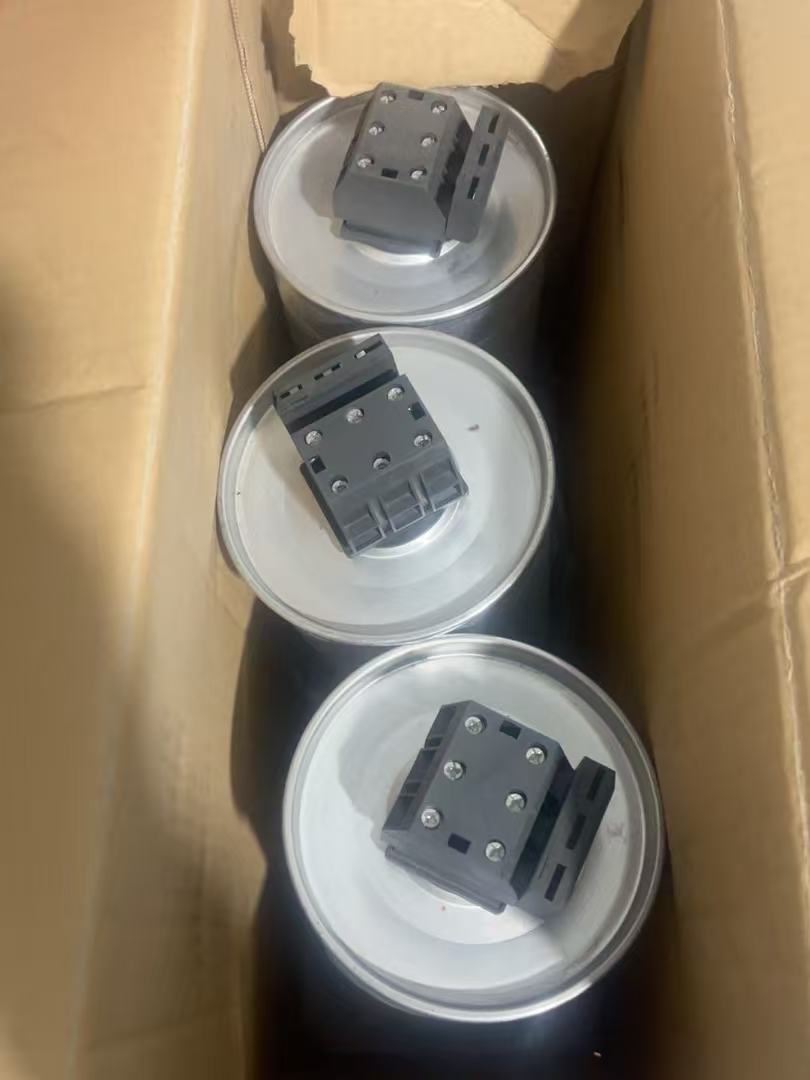 ELECTRONICON 275.269-416600/221K0 Kondensator – 3er-Pack