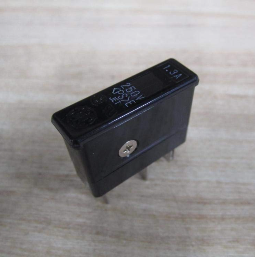 DAITO P450H 5AMP, 250V, Alarma, Fusible (5 Piezas)