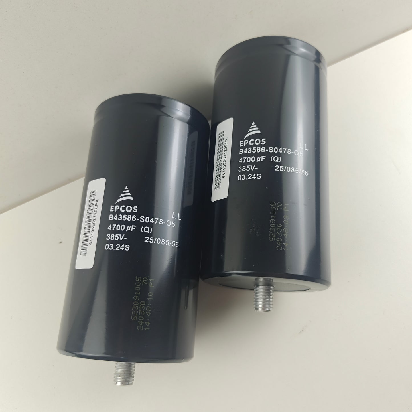 Condensador electrolítico de aluminio EPCOS B43586-S0478-Q5, 4700 µF, 385 V (paquete de 15)