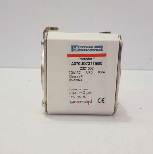 Fusible Mersen Ferraz Shawmut Protistor A070UD73TTI600, 600 A, 700 V CA, clase aR, 100 kA IR (paquete de 3)
